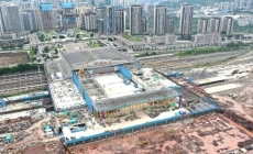 今天（7月2日），渝万高铁万州北站扩建工程站房主体完工。