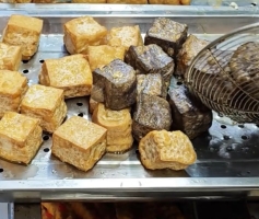 鸽子沟双色臭豆腐。