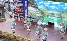 恒合三峡古枫香园星空火锅音乐节浪漫启幕。