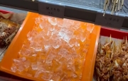 万州街头惊现烧烤冰块……
