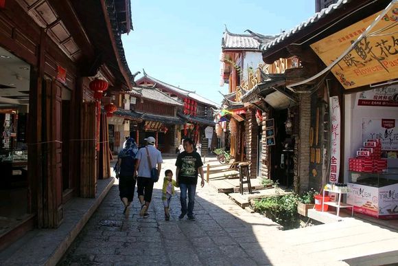更一贴16年去云南旅游的攻略，玩了十天，吃住行共花了两千五。-4.jpg
