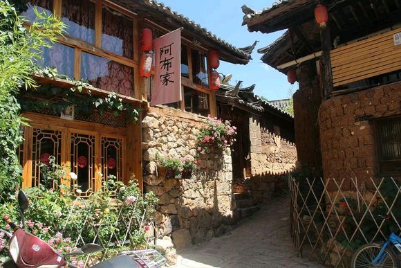 更一贴16年去云南旅游的攻略，玩了十天，吃住行共花了两千五。-5.jpg