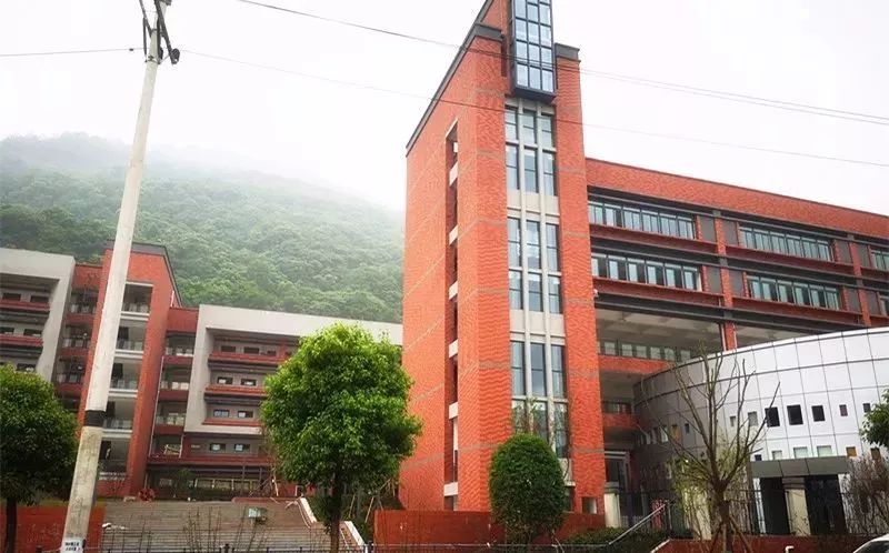 万二中江南校区正式命名