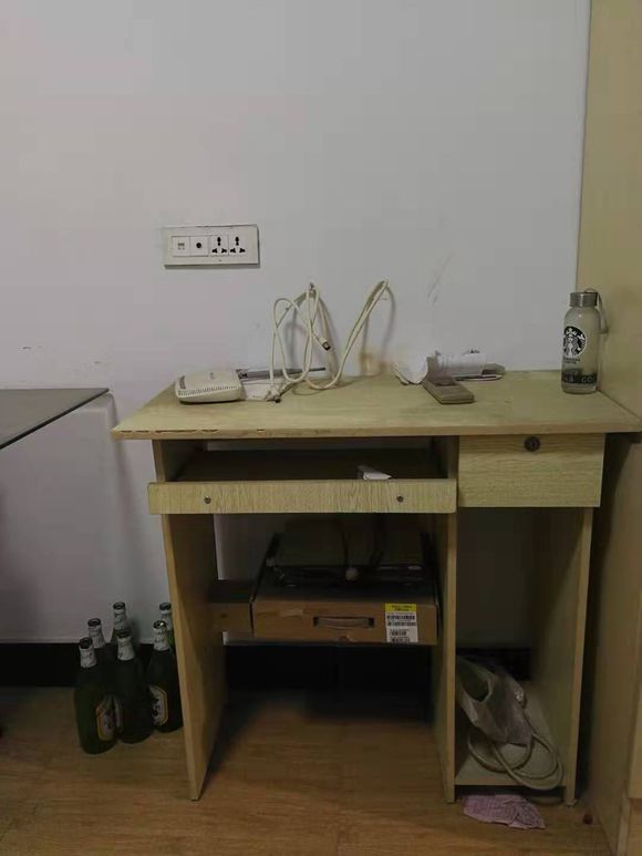 有没有要床啊桌子板凳的  自己来搬  不要钱-4.jpg