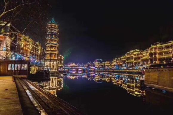 凤凰古城有没有一起去的？天越来越热了，距离开县300公里处有-6.jpg
