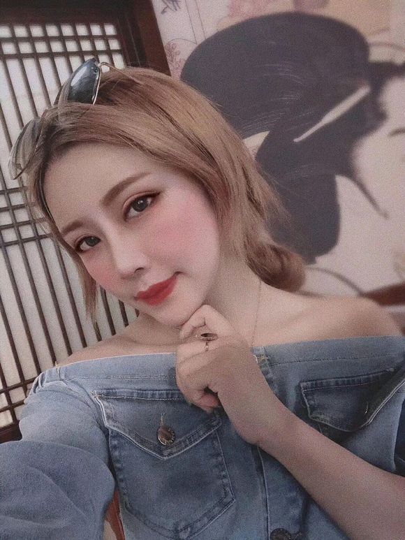 越想谈恋爱好想好想-1.jpg