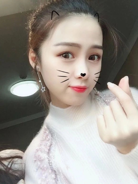 有没有会开叉车的小哥哥啊？-1.jpg