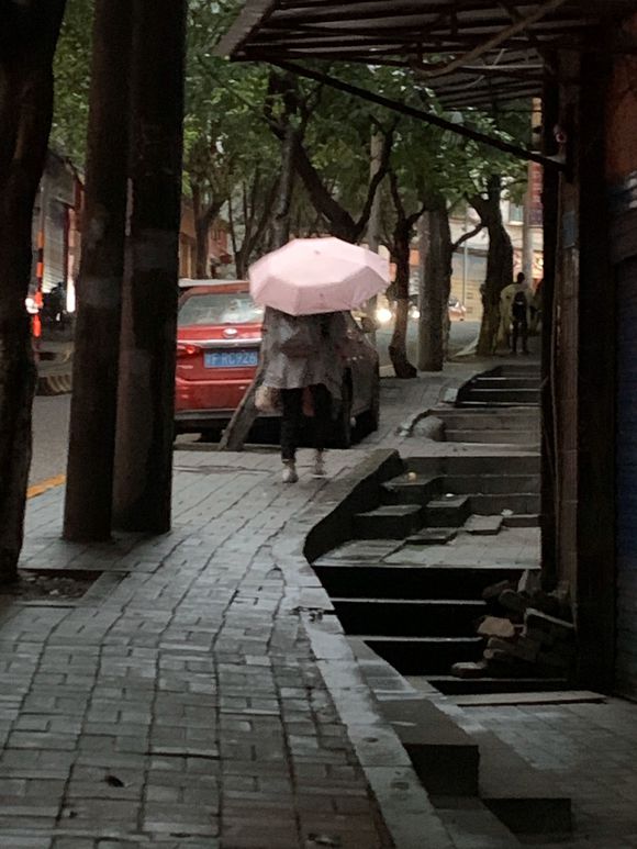 交警和市政的为何没有人来管？！-3.jpg