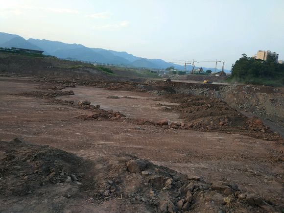 万州高铁绿地集团的房子修成什么样了啊-1.jpg