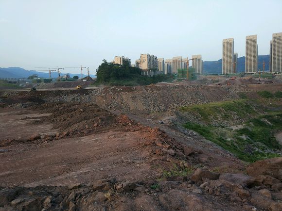 万州高铁绿地集团的房子修成什么样了啊-2.jpg