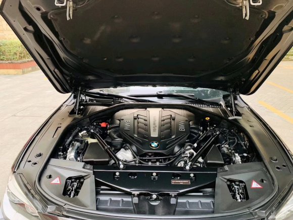 15年宝马750LI、碳黑色酒红内、全车原漆原装 、方形大灯-3.jpg