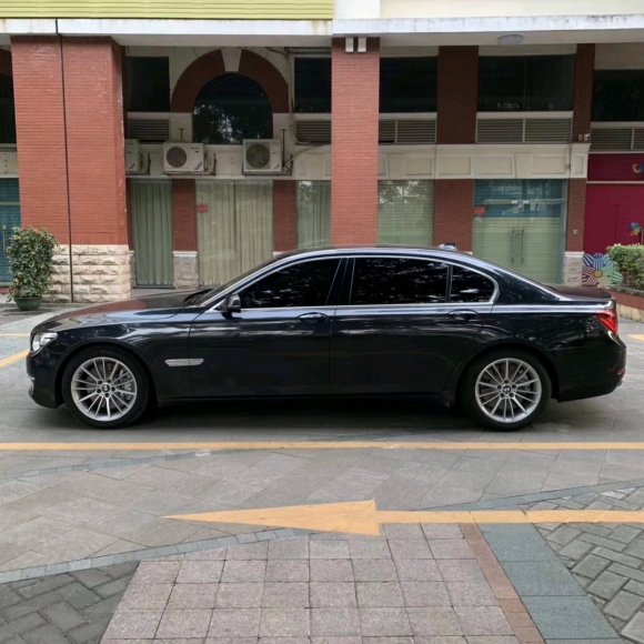 15年宝马750LI、碳黑色酒红内、全车原漆原装 、方形大灯-9.jpg