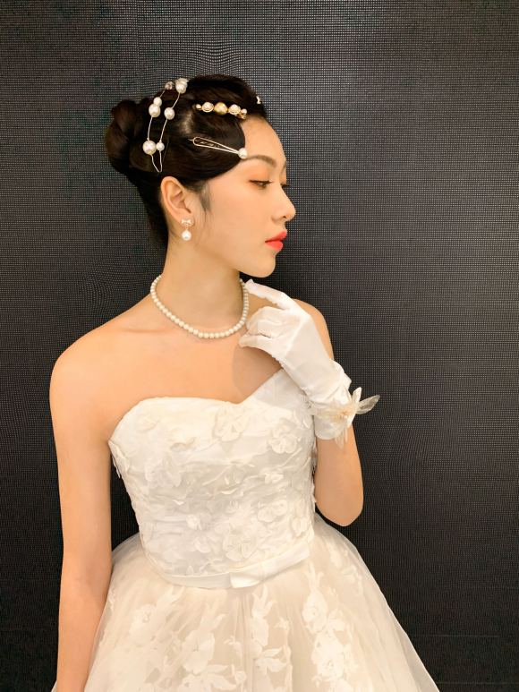 毛戈平专业彩妆，1-2月档期多多，承接新娘造型vx电话同号桌-5.jpg
