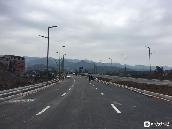 陡步穿越万开铁峰山隧道9千多米行走近15千米2020.1.1-1.jpg