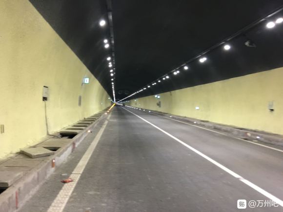 陡步穿越万开铁峰山隧道9千多米行走近15千米2020.1.1-2.jpg