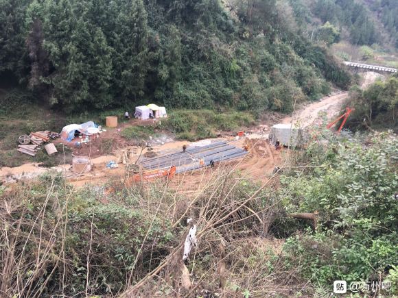陡步穿越万开铁峰山隧道9千多米行走近15千米2020.1.1-6.jpg