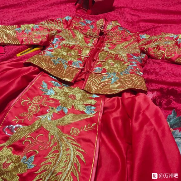 秀禾服转手，带头饰，只穿过一次，两个小时左右，婚期刚过，论坛-2.jpg