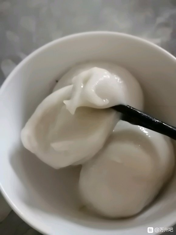 汤圆寄托了多少人（实记）正月初一，也是农历新年的开始，家家户-1.jpg