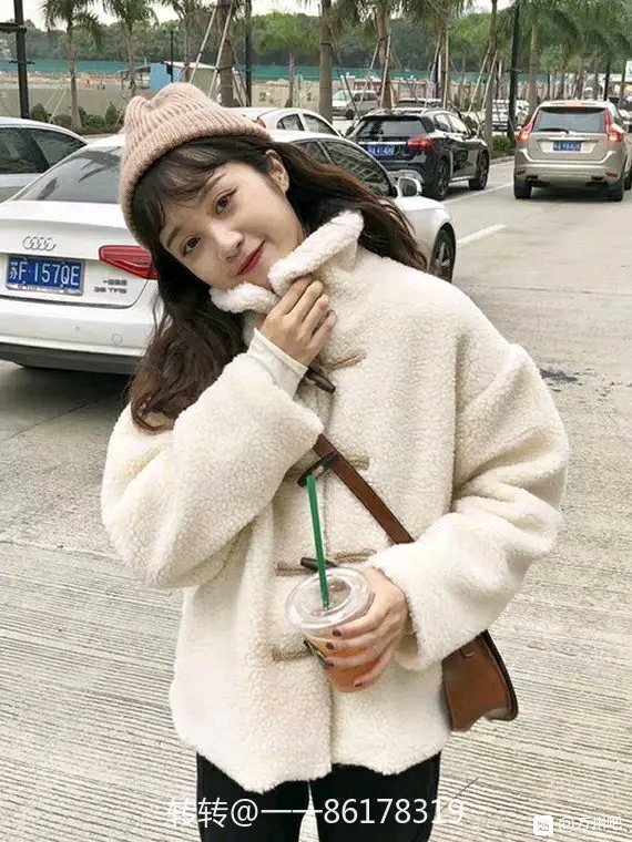 服装店不做了，现有一批衣服赔钱甩卖，全部19.9一件，都是高-1.jpg