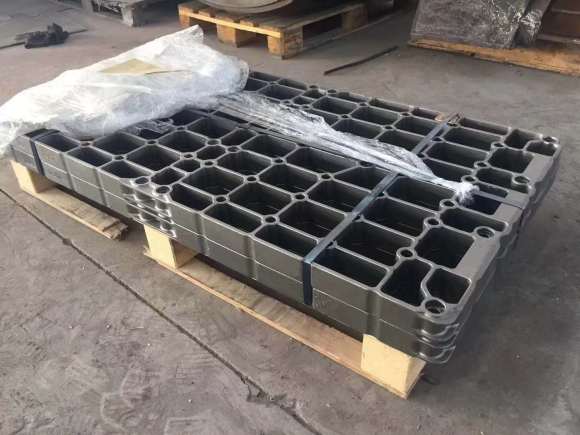 精密铸件，标准铸件。 各类五金，机械配件，发动机配件等等！-4.jpg