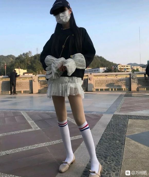 每天开开心心的、其实也没有想象中的那么糟糕-1.jpg