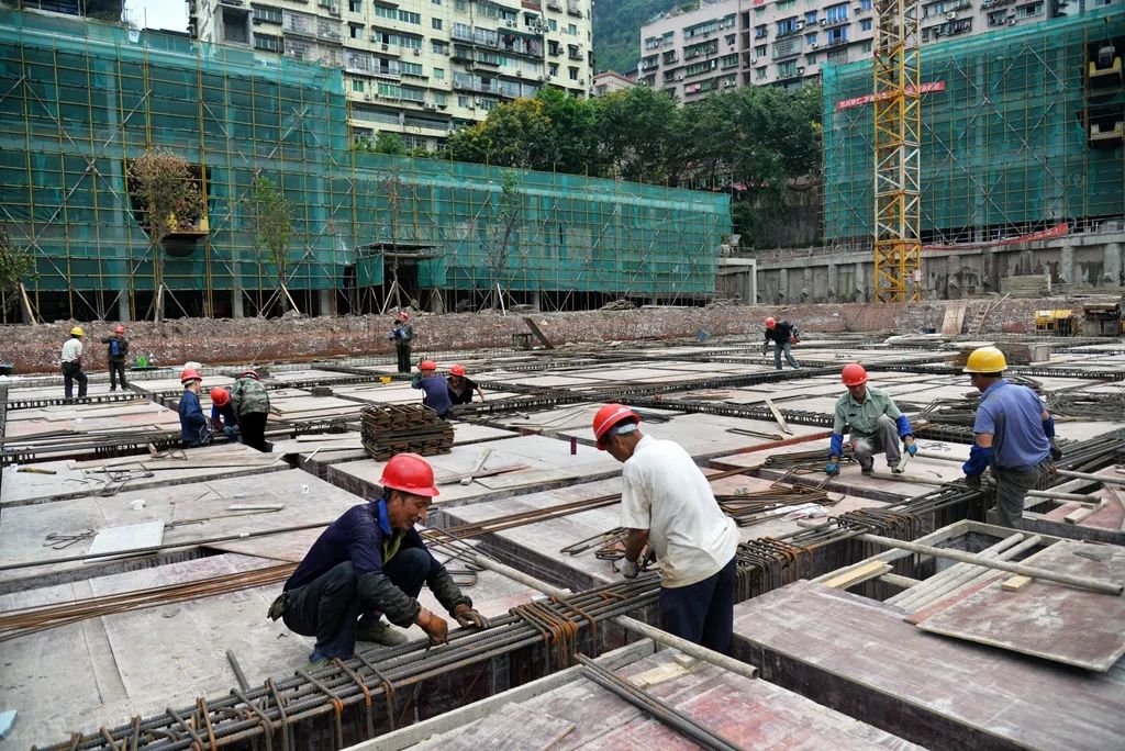万州沙龙公园停车场
