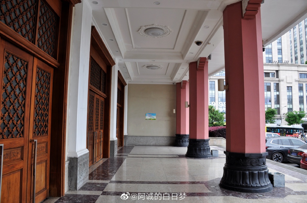 9892b484gy1h28unxkc22j23b4274x6q.jpg